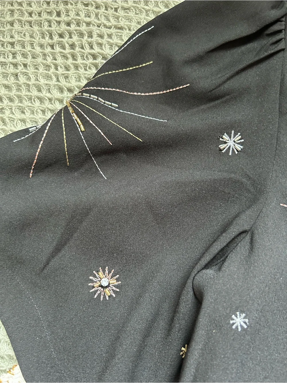 LOFT Black V-Neck Starburst Embroidered Puff-Sleeve Blouse